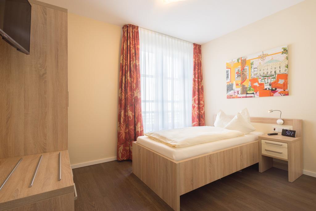 Gda Hotel Am Schlosspark Bad Homburg vor der Höhe Δωμάτιο φωτογραφία