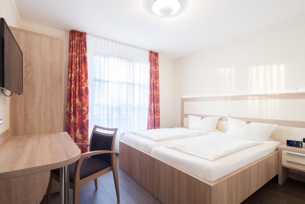 Gda Hotel Am Schlosspark Bad Homburg vor der Höhe Δωμάτιο φωτογραφία